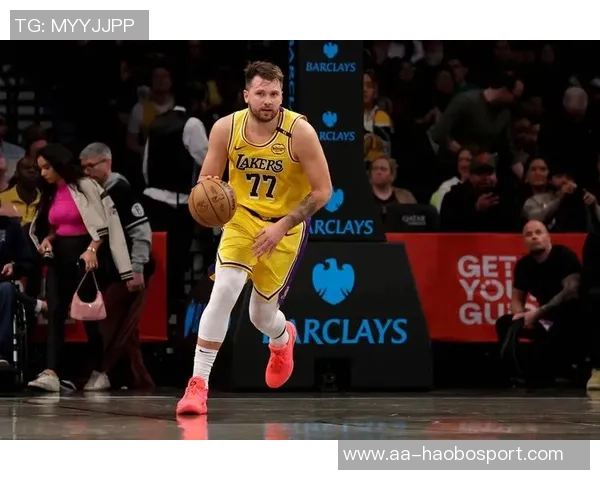 东契奇首节表现轻松自如7投4中斩获13分2板3助1断1帽展现全能实力